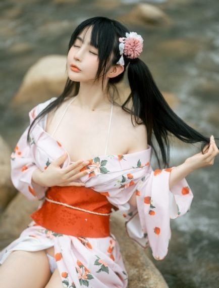 隔壁的女人