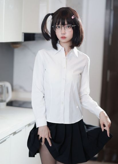 刚开始拒绝后来慢慢接受视频
