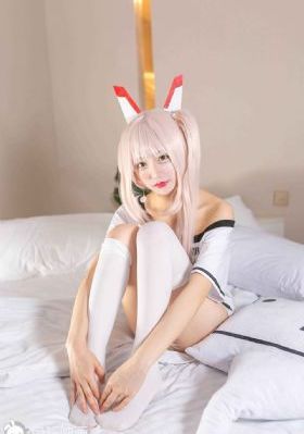 门卫老头吮她的花蒂的主演是谁