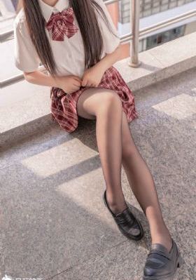 82岁老人找20多岁小伙子